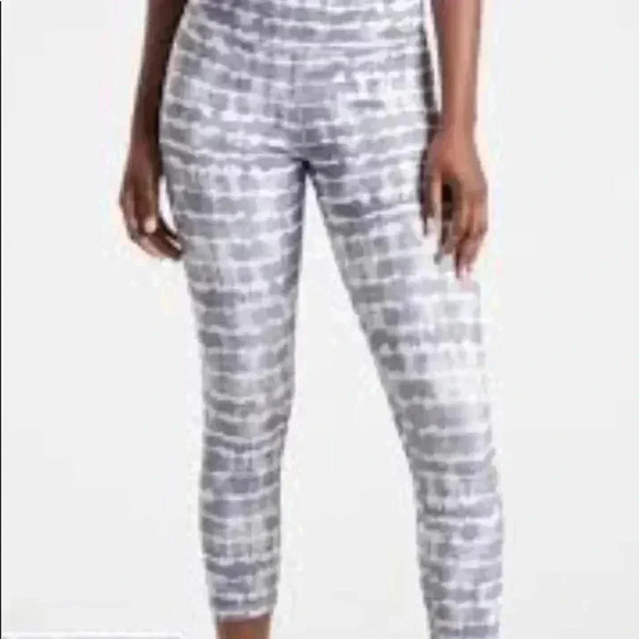 Athleta Elation Printed Capri Pants NWOT size MP - Picture 2 of 7